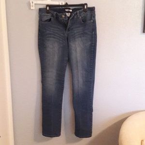 💎 2/$12 💎 Straight Leg Jeans